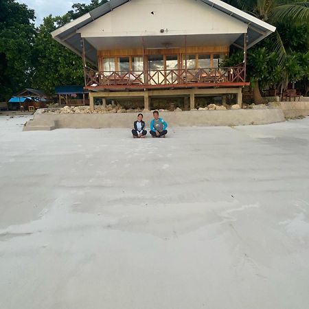 Yohana Cottage Tual Ngoại thất bức ảnh
