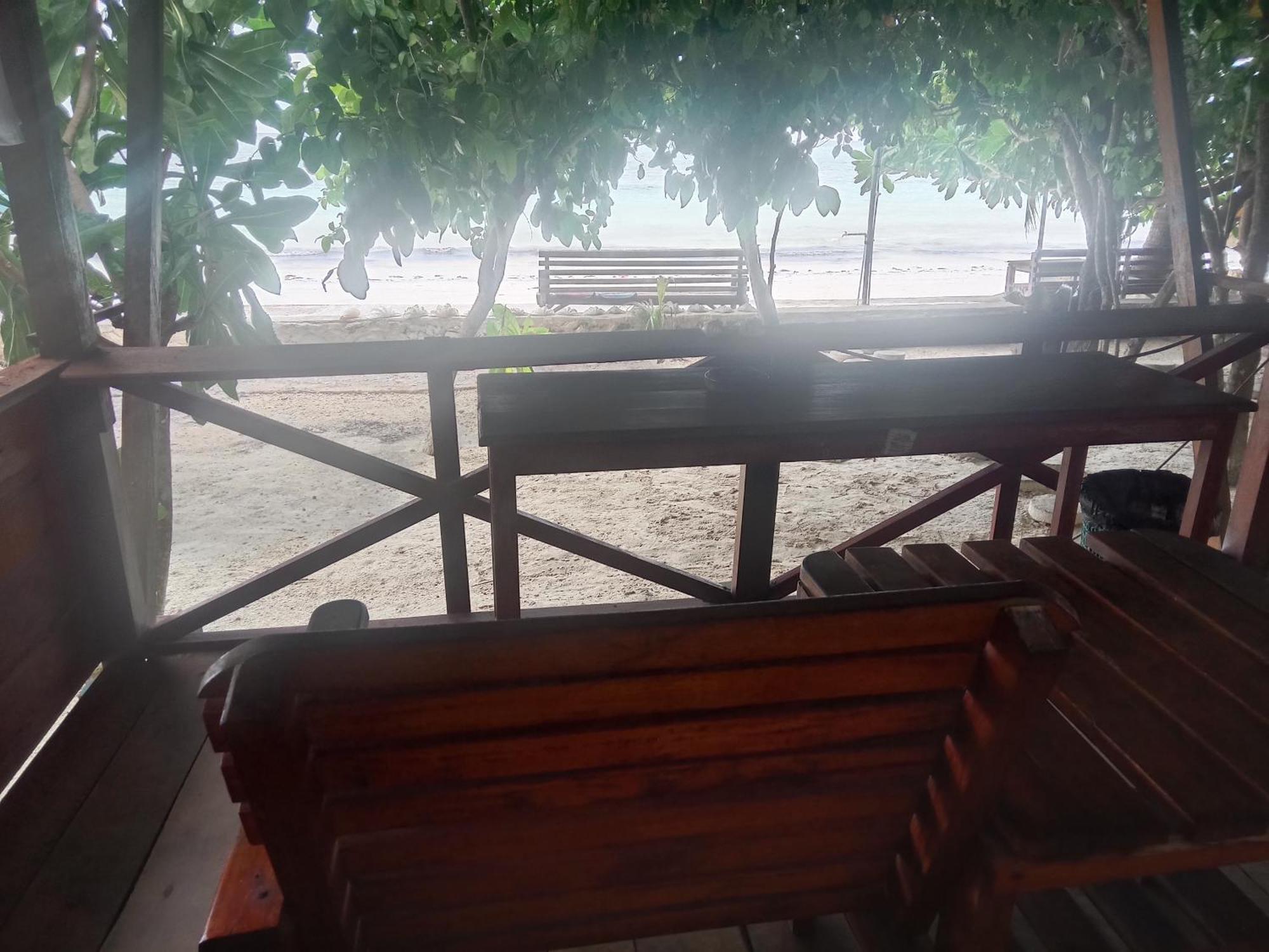 Yohana Cottage Tual Phòng bức ảnh